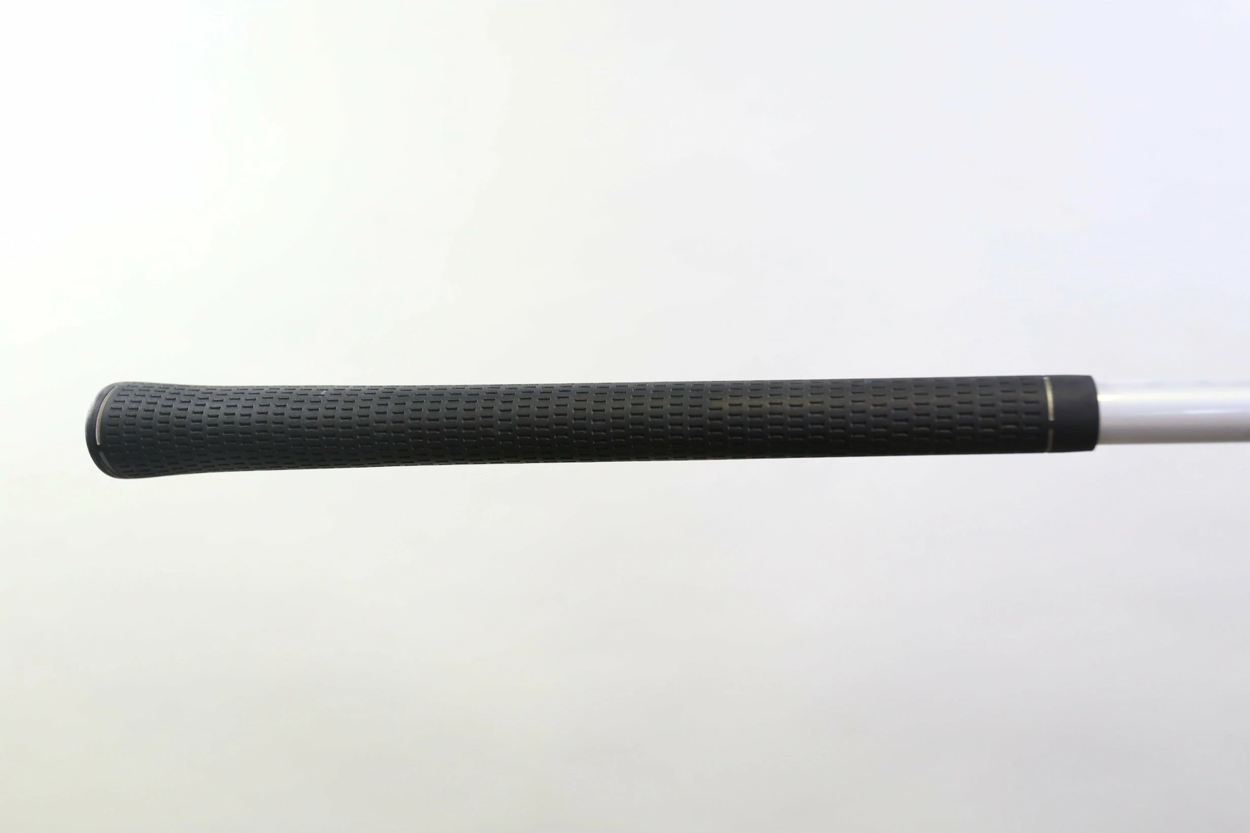 TaylorMade R9 Driver - Right-Handed - 10.5 Degrees - Regular Flex - Image 9