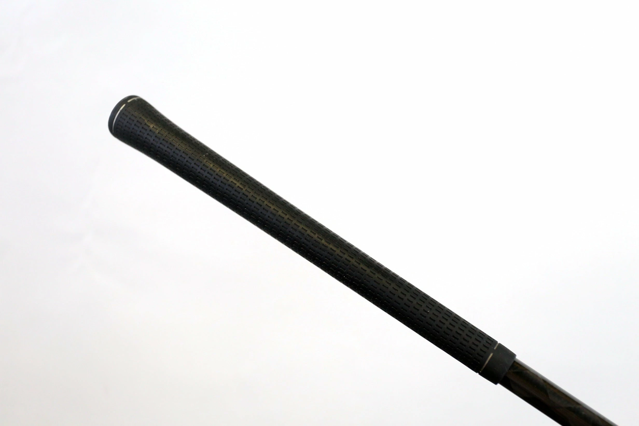 TaylorMade R11 Driver - Right-Handed - 9 Degrees - Stiff Flex - Image 9