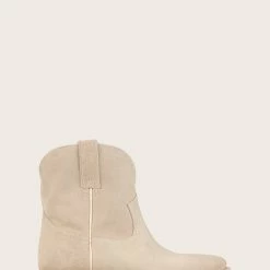 The Frye Company Billy Short